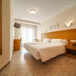 El Puente Hotel 2*