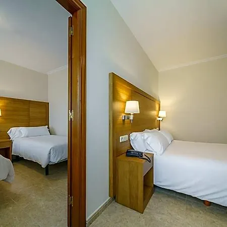 Hotel El Puente 2*
